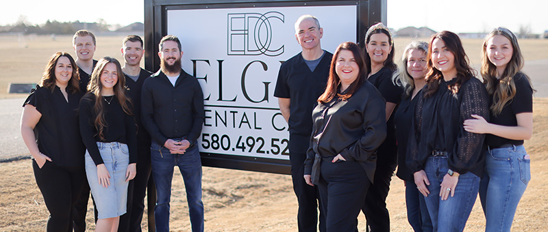 Our-Locations-Elgin-min-800x340 EDC Elgin Dental Care Staff Group Photo